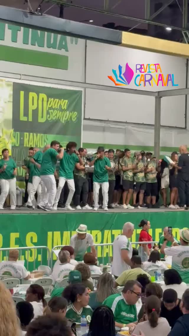 O samba não para na Leopoldina! 🥁🔥  A feijoada da Imperatriz foi daqueles encontros que traduzem a essência de uma escol