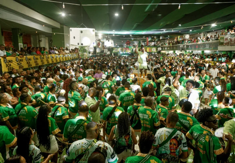 Império Serrano realiza final de samba-enredo no sábado (18)