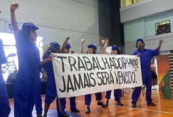 A Niterói que canta o operário do Brasil: enredo da escola reverencia o presidente
