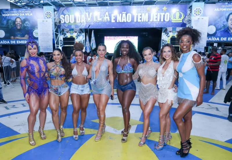 Vila Isabel abre temporada de ensaios com quadra lotada e presença de Sabrina Sato