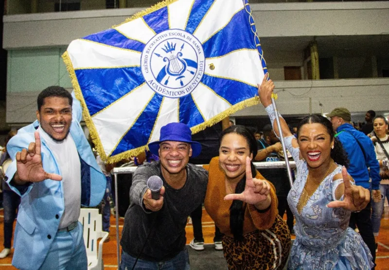 Rumo ao desfile de 2026, Acadêmicos de Niterói abre temporada de ensaios de rua na Amaral Peixoto neste domingo, 09
