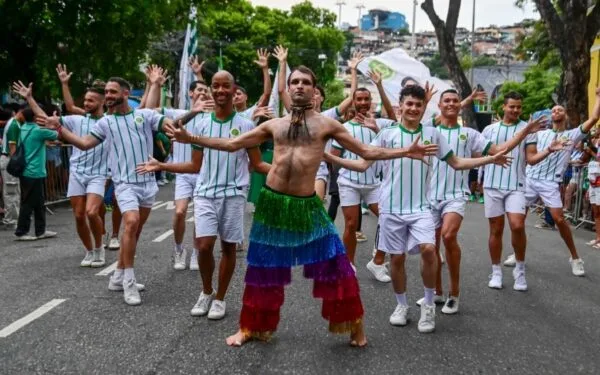 Imperatriz Leopoldinense pisa forte em Ramos e mostra alma de campeã rumo ao Carnaval 2026