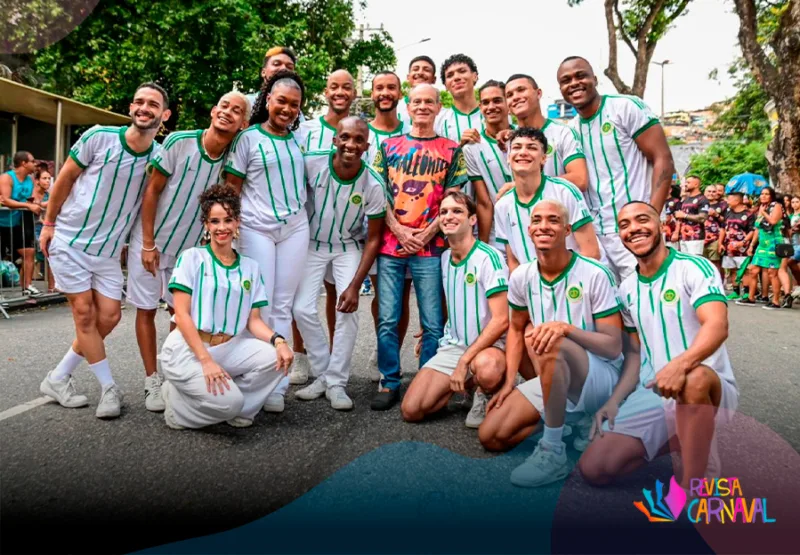 Ney Matogrosso participa de ensaio de rua da Imperatriz Leopoldinense