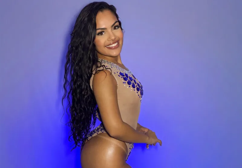 Marcelly Pitanga assume posto de musa na Acadêmicos de Niterói para homenagem a Lula na Sapucaí