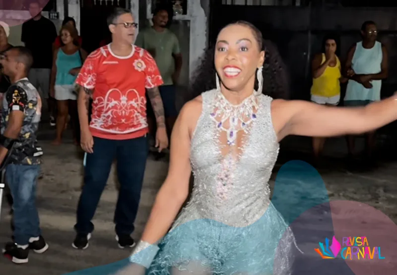 Elaine Caetano brilha no primeiro ensaio de rua do ano da Renascer de Jacarepaguá