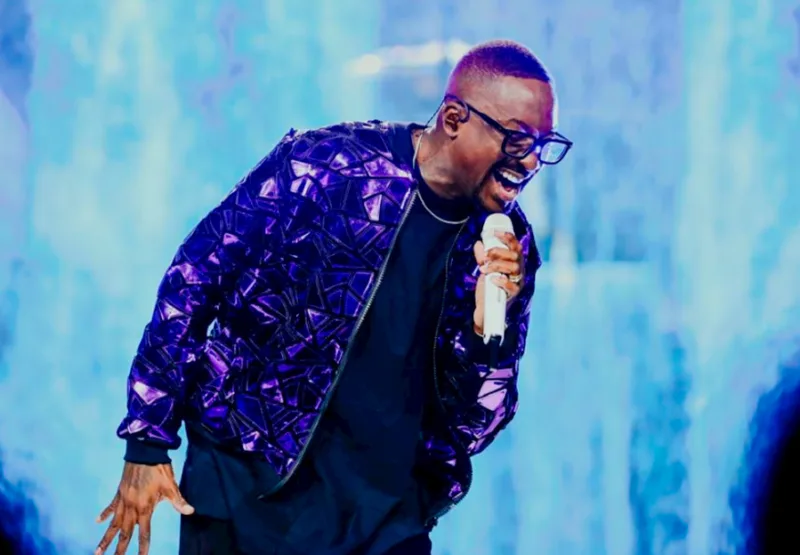 Fan Fest Rio Capital do Carnaval recebe TEDx Rio Salon, escolas de samba e shows na Praia de Copacabana