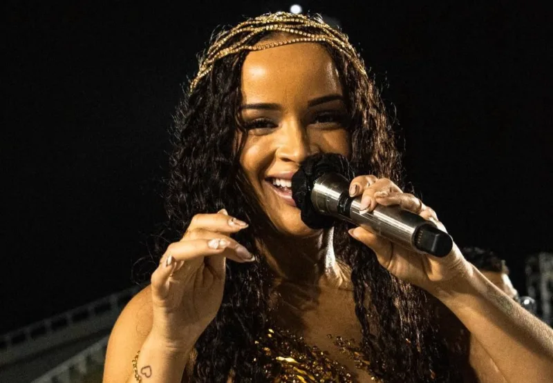 Tainara Martins se destaca no ensaio técnico da Sapucaí e evidencia o protagonismo feminino no samba da União do Parque Acari