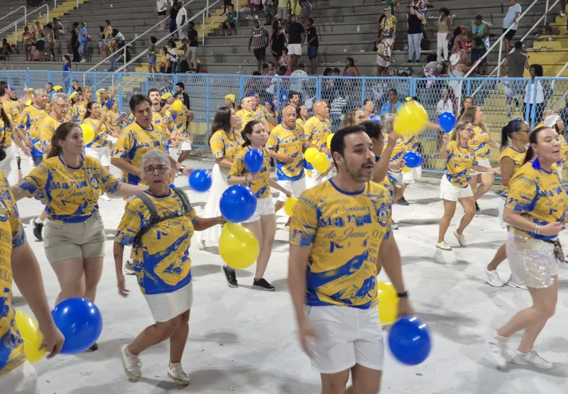 Dez Reais De Sonho, Um Lugar Na Arquibancada