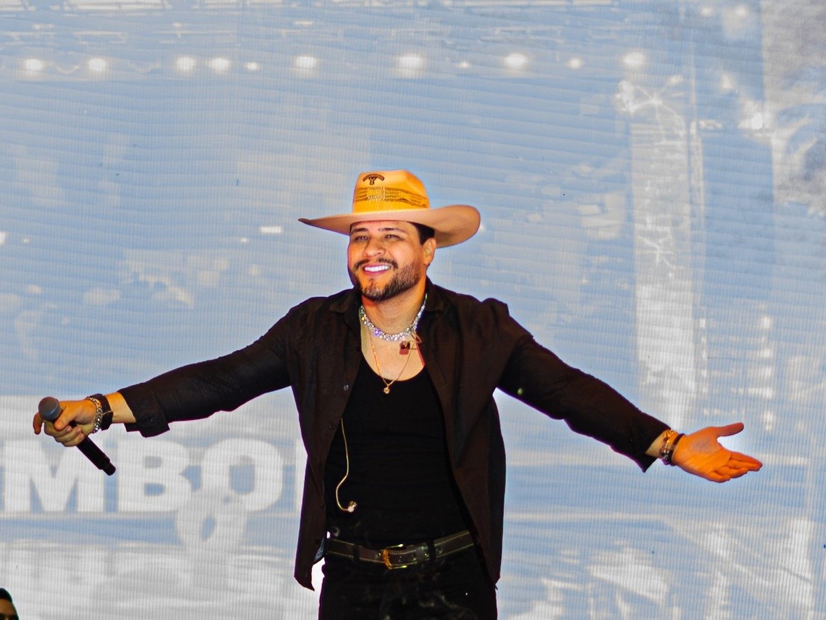 Ícaro Moraes emociona público na Expo Cordeiro e recebe pedidos por novos shows na Região Serrana