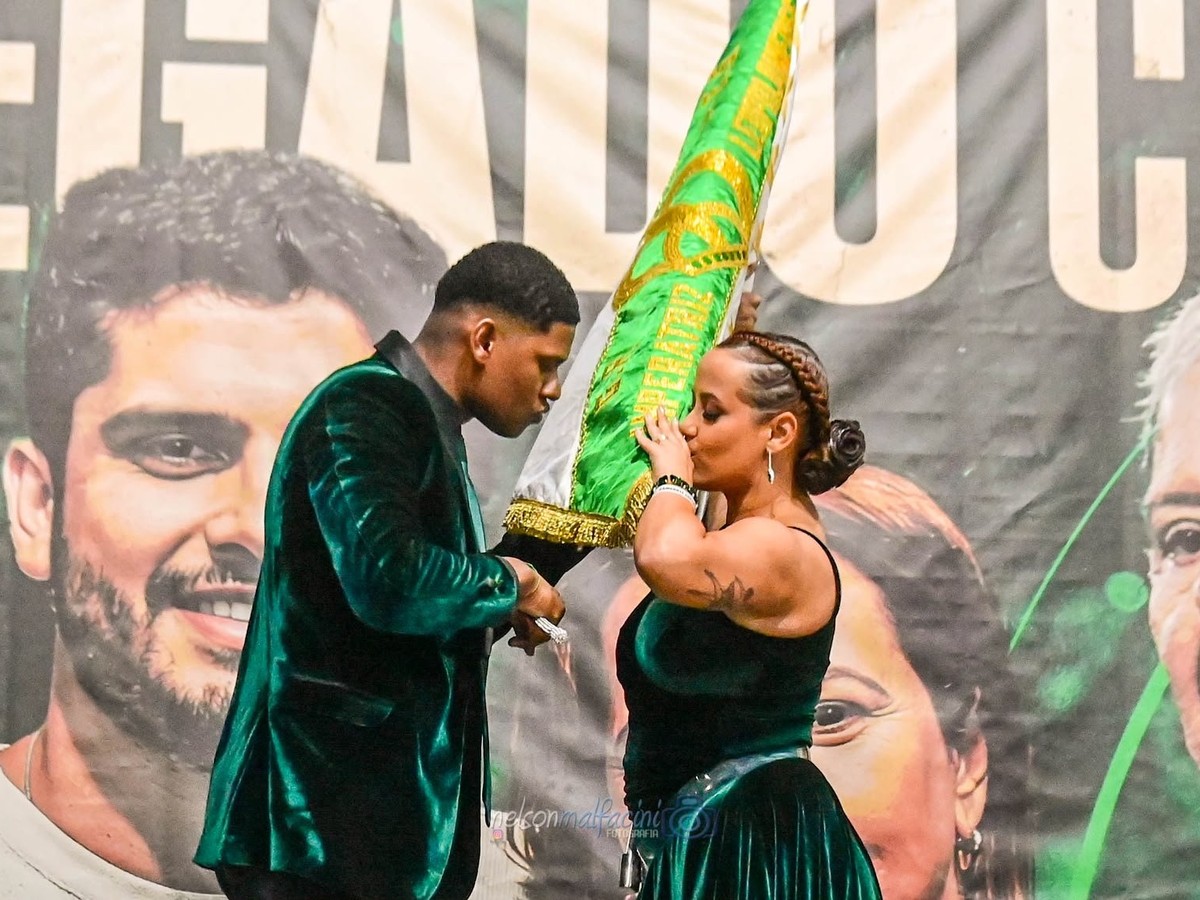 Imperatriz Leopoldinense promove tradicional feijoada no próximo sábado com participação de Vila Isabel e Beija-Flor
