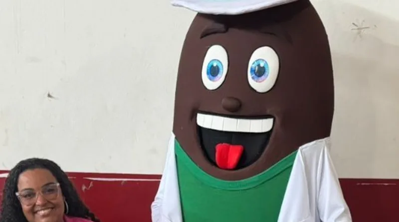 Ito Melodia é apresentado oficialmente na Grande Rio em festa de samba e feijoada