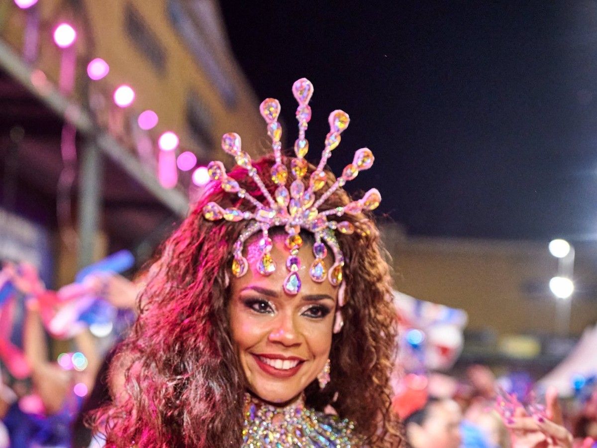 Médica Nathalia Brito concilia carreira na saúde e protagonismo no Carnaval