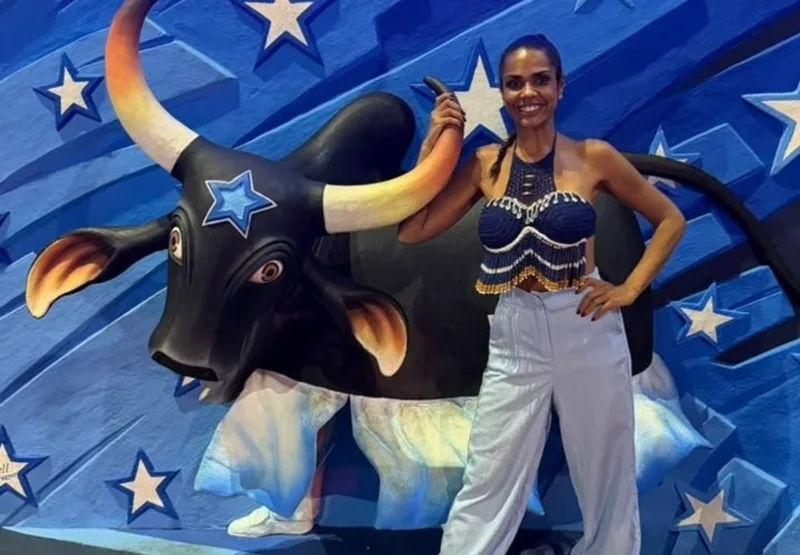 Musa da União da Ilha, Nathalia Brito se emociona na estreia em Parintins
