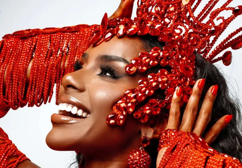 Bellinha Delfim é a nova Rainha de Bateria da Unidos do Viradouro