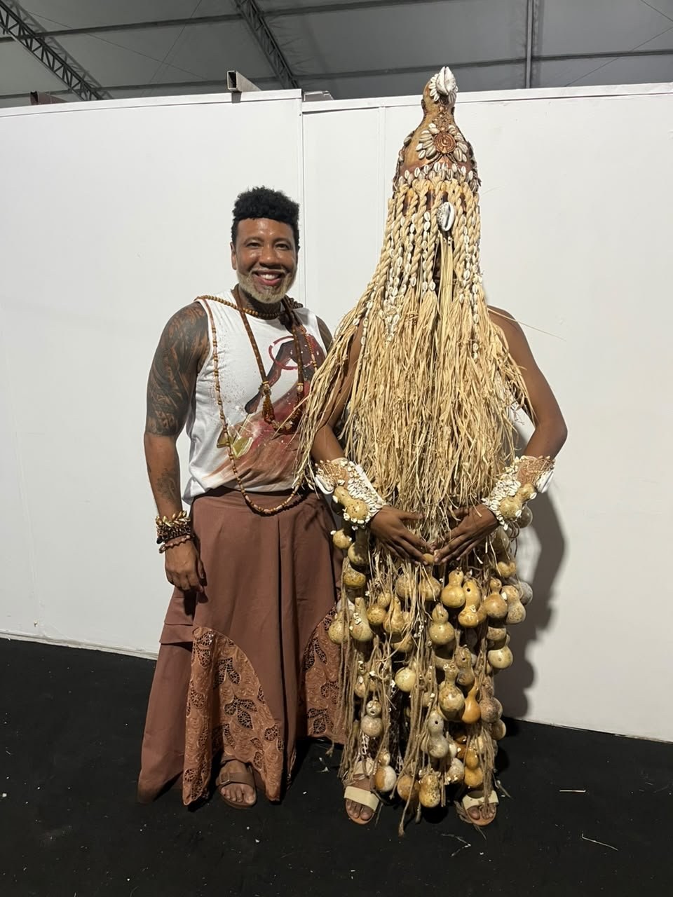 Daniel Zarmanno revela bastidores da criação dos figurinos da Mangueira para a “Noite dos Enredos”