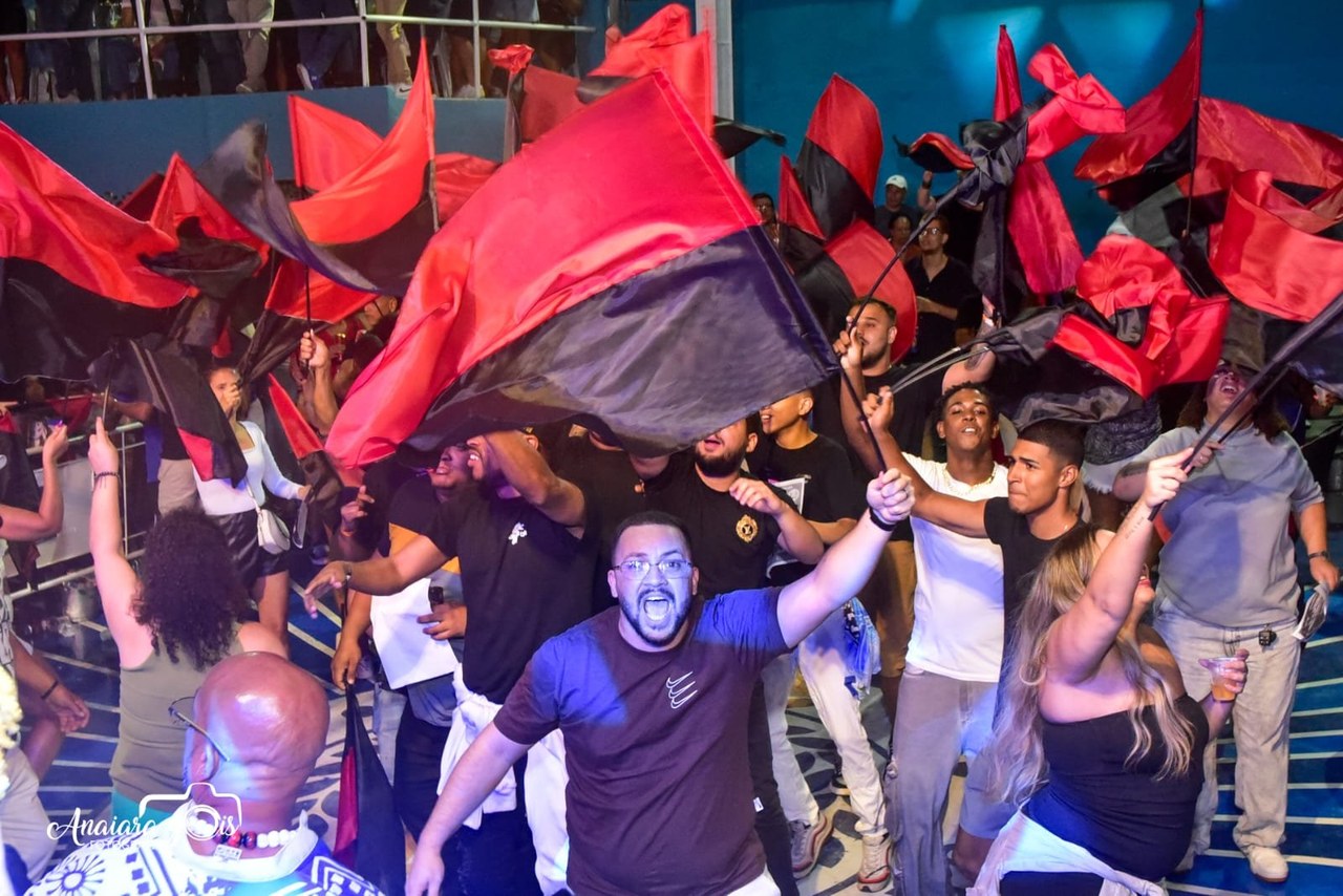 EM CIMA DA HORA ABRE DISPUTA DE SAMBA PARA O CARNAVAL 2027 COM PRÊMIO DE R$